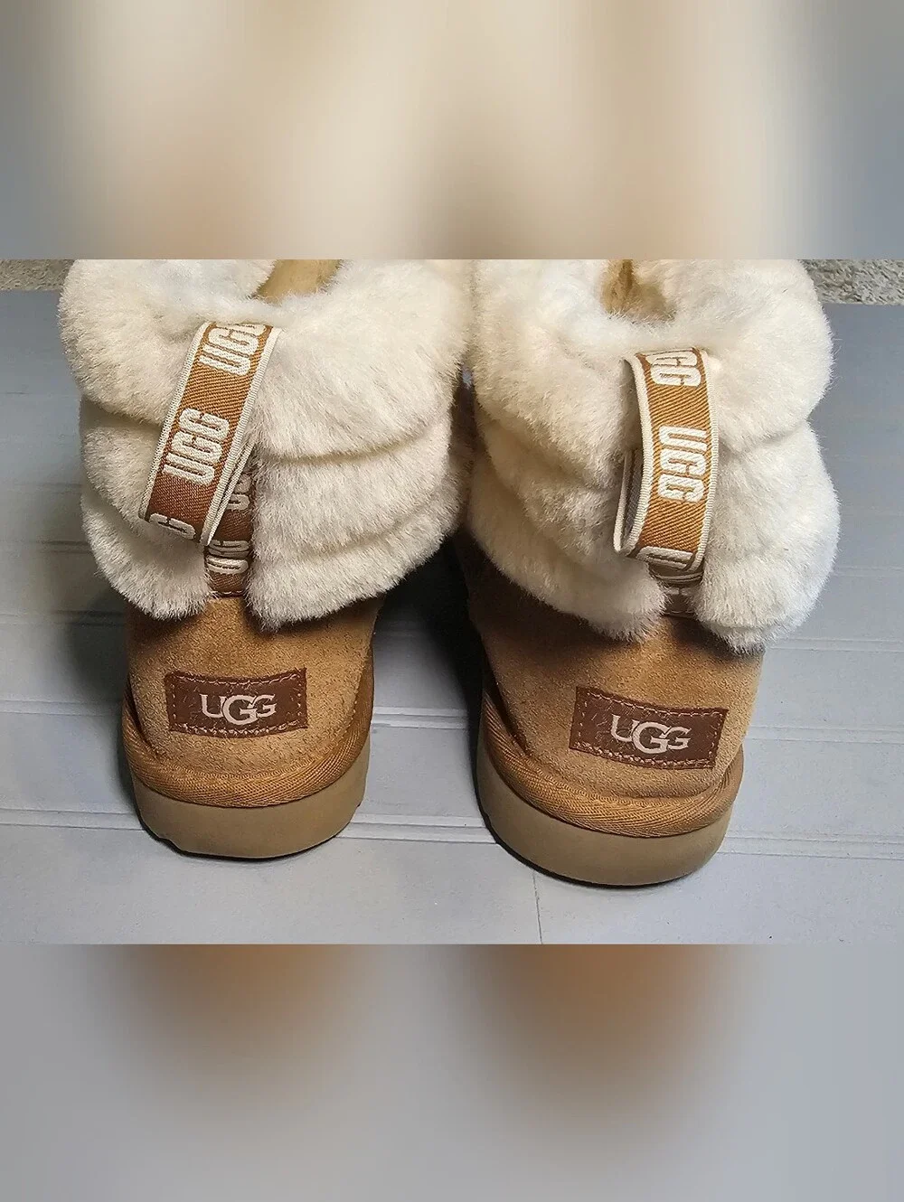UGG Women's Fluff Mini Quilted Boots Model S/N 1098533 Size 8 Tan / Cream